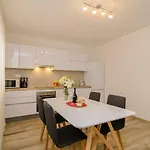 Filip Apartment *