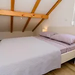 Filip * 扎达尔